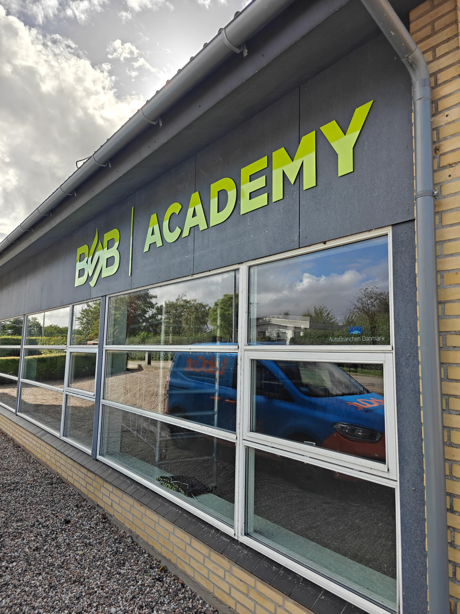 BSB Academy facadeskilt af LabCut